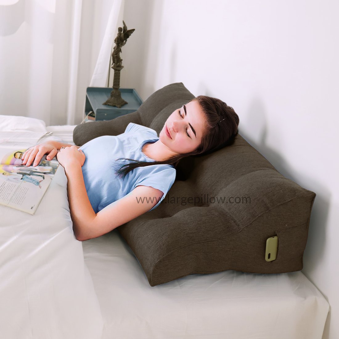 https://www.largepillow.com/wp-content/uploads/2022/09/backpillow-huxing-linen-brown-5.jpg_1100x1100.jpg